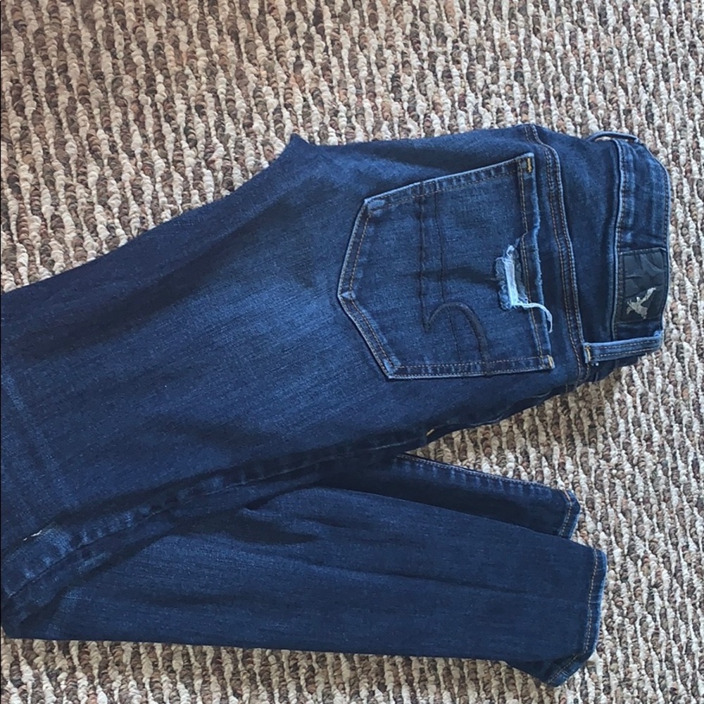dark wash ripped american eagle skinny jeans